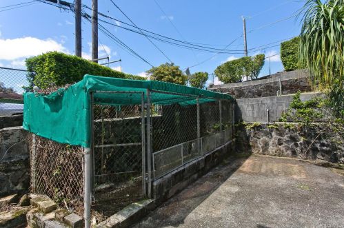 3028 Holua Way, Honolulu HI  96819-2932 exterior