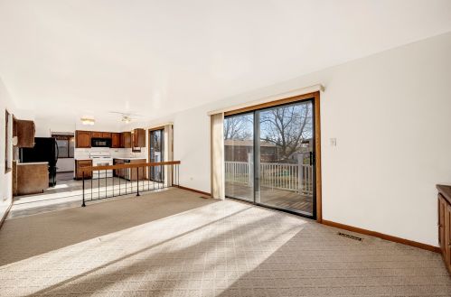 421 Charlestown Dr, Lemont IL  60440-1268 exterior