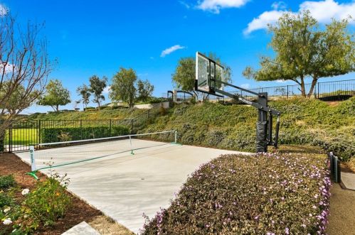 1769 Green Orchard Pl, Riverside CA  92508-8746 exterior