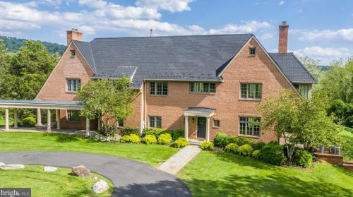 12639 Taylors Valley Ln, Lovettsville, VA 20180-2276