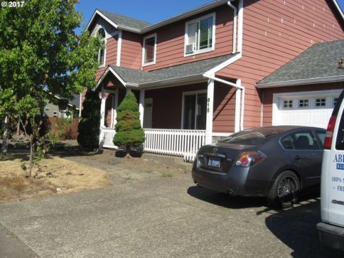 615 Cozy Way, Woodburn, OR 97071-4334