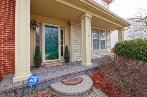 7421 Prescott Ln, Gurnee, IL 60031-5323