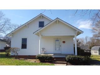 15 Stowe St, Lowell, NC 28098-1253