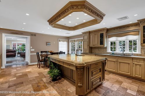 23 Oxford Dr, Tinton Falls NJ 07712-3265 exterior