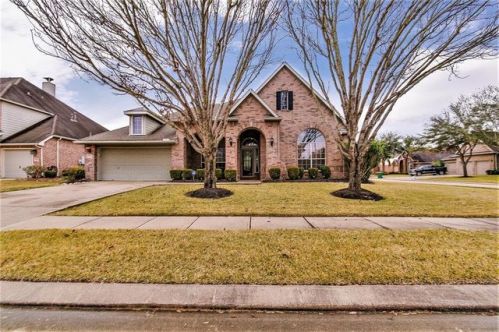 10018 Autumn Lake Trl, Pearland, TX 77584-3055