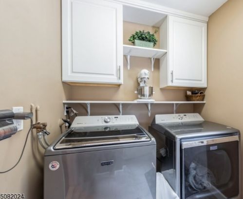 19 Cottonwood Dr, Dover NJ  07869-4707 exterior