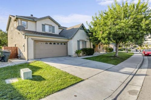 1244 Crossroads Dr, Tracy CA  95377-7966 exterior