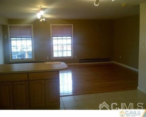 435 Main St, Metuchen NJ  08840-1853 exterior