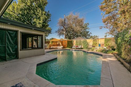 3519 Bangor Ct, Irving TX  75062-7412 exterior