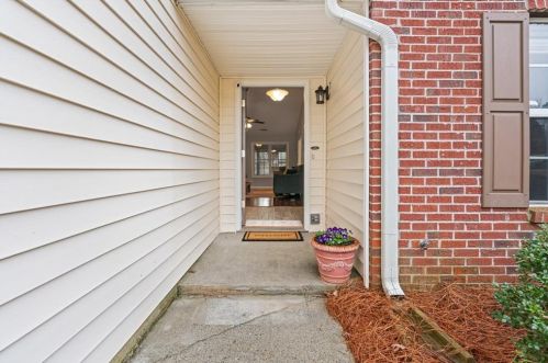 421 Bellingham Dr, Buford, GA 30518-5999