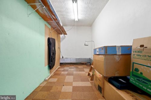 822 Malibu Dr, Silver Spring MD 20901-3648 exterior