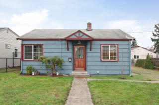 1027 Hawthorne St, Tacoma, WA 98465-1811
