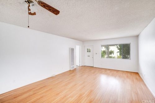 724 Acacia Ave, Glendale CA  91205-3006 exterior