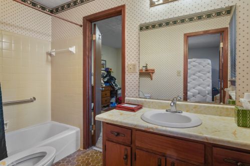 5843 Foxfield Trl, Rex, GA 30273-1304