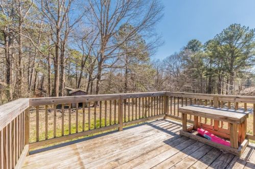 4376 Housworth Dr, Lithonia GA  30038-4632 exterior