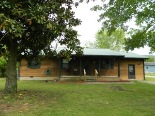 161 Pine Ave, Trenton, GA 30752-2815