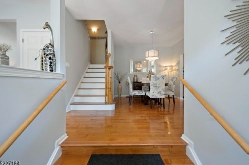 56 Kentworth Ct, Flemington, NJ 08822-3531
