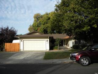 1943 Victoria Ct, Fairfield, CA 94533-3630