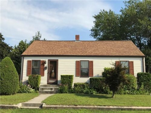 32 Manuel Ave, Providence, RI 02919-3907