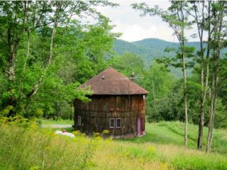 635 Wilcox Hollow Rd, Sunderland VT  05250 exterior