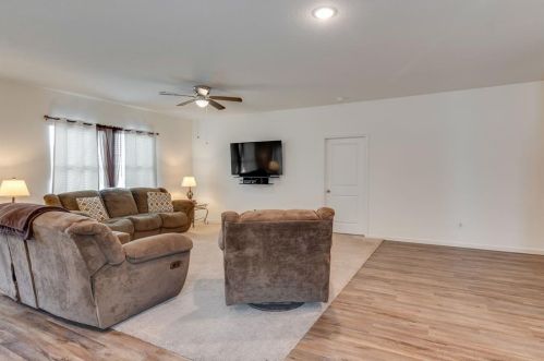 5328 Stone Meadow Ln, Fort Worth TX  76179-4283 exterior