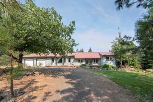 15225 Nelson Rd, Elk, WA 99009-9644