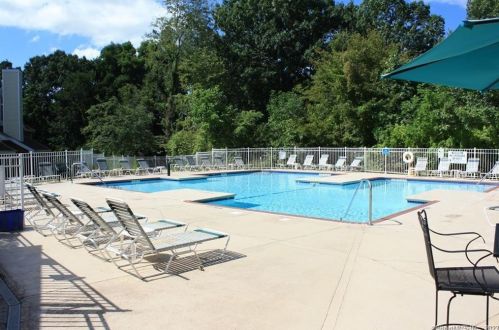 45 Carriage Crossing Ln, Middletown CT  06457-5828 exterior