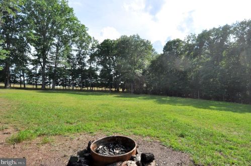 200 Ponds Ct, Berkeley Springs WV  25411-6514 exterior
