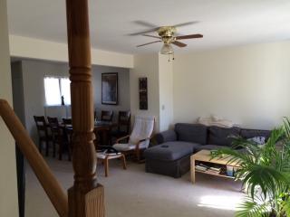 2 Queen Ter, Southington CT  06489-1906 exterior