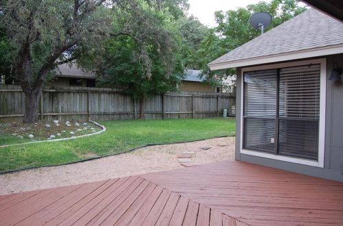 8527 Birmingham Dr, Austin TX  78748-6463 exterior