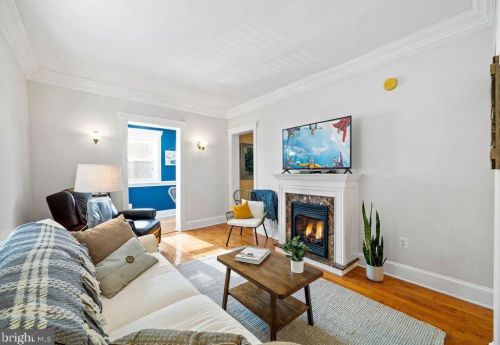 105 Ellis St, Tavistock NJ 08033-1826 exterior