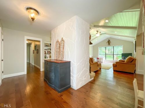 213 Willowcrest Way, Lagrange, GA 30240-6317