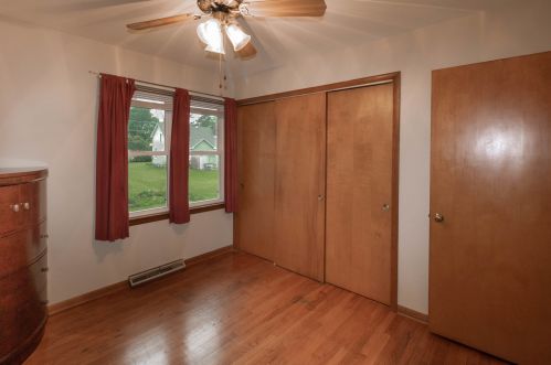 157 Vista Ter, Sycamore IL  60178-1553 exterior