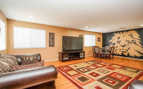 11440 Arizona Ave, Riverside CA  92503-8811 exterior