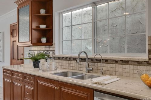 1623 Gladys Dr, Glendale CA  91206-1650 exterior