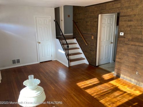 7 Irwin Pl, Hazlet, NJ 07730-2209