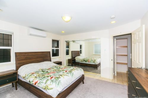 1009 13th Ave, Honolulu HI  96816-3835 exterior