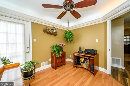 5 Petty Rdg Rd, Trenton NJ 08620-2419 exterior