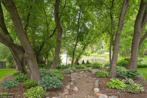 10147 Bridgewater Pkwy, Saint Paul MN  55129-8587 exterior