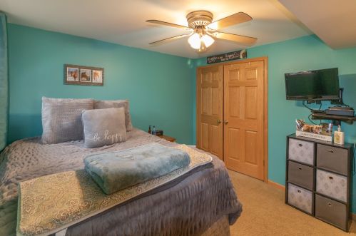1302 Arneita St, Sycamore IL  60178-1128 exterior