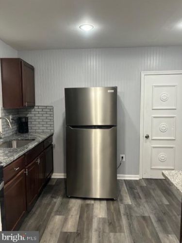 48 61 St, Philadelphia PA 19143-1013 exterior