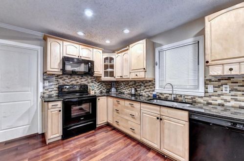 6072 Labama Dr, Mableton GA  30126-4810 exterior