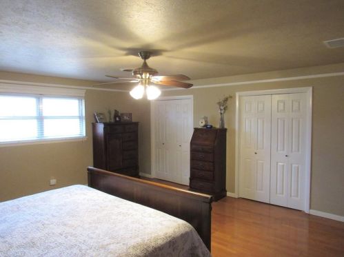 716 Candlewood Rd, Fort Worth TX  76103-1114 exterior