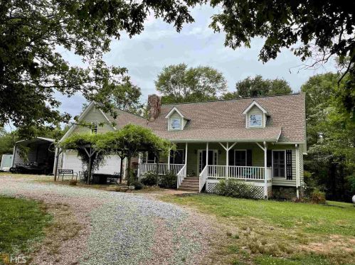 415 Lackey Creek Dr, Cleveland, GA 30528-3817
