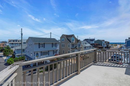 49 Boatmans Rd, Lavallette, NJ 08735-3335