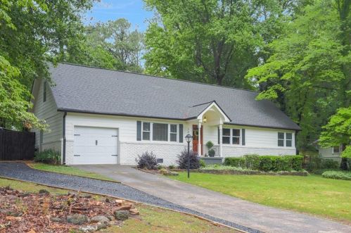 708 Stewart Cir, Marietta, GA 30064-2170