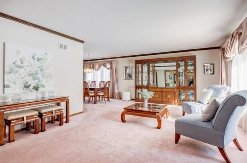 8224 141st St, Orland Park, IL 60462-2324