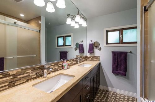2328 Chapman Rd, Glendale CA  91214-3013 exterior