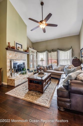 23 Mc Kinley Dr, Tinton Falls NJ 07712-2853 exterior