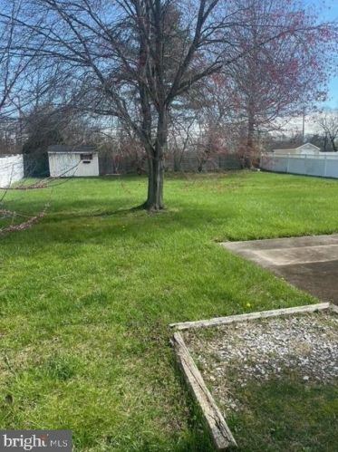 21 Amesbury Pl, Erial, NJ 08081-3022